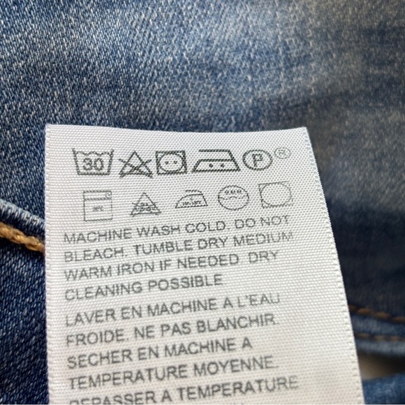 Levi's High Rise Jean Shorts Size 31 Stretch Denim Distressed Bootie
Beachy - Picture 7 of 12